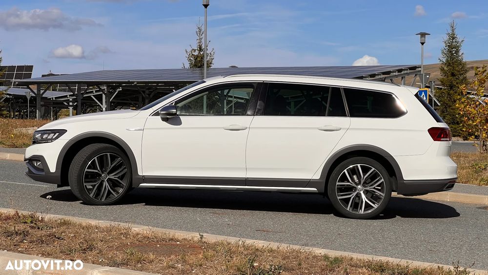 Volkswagen Passat Alltrack 2.0 TDI DSG 4Motion - 6