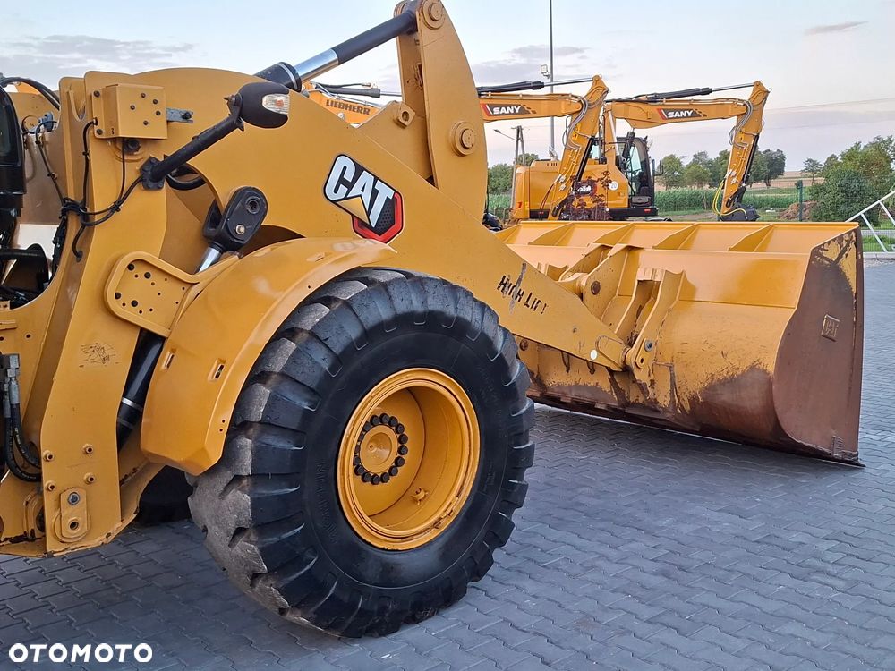 Caterpillar CAT 930 M - 12