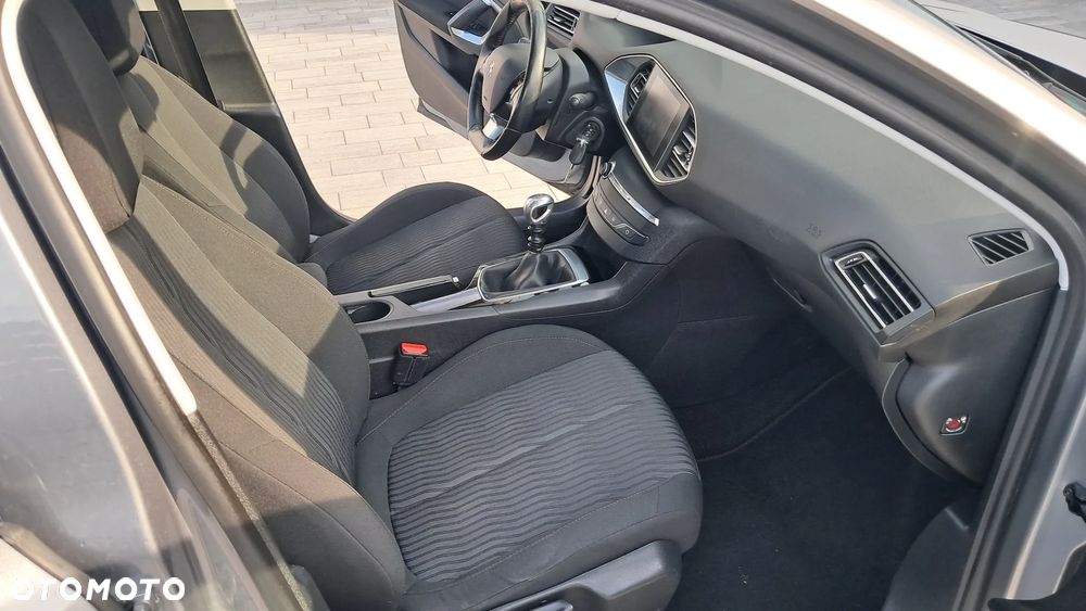 Peugeot 308 e-HDi 115 Stop & Start Allure - 11