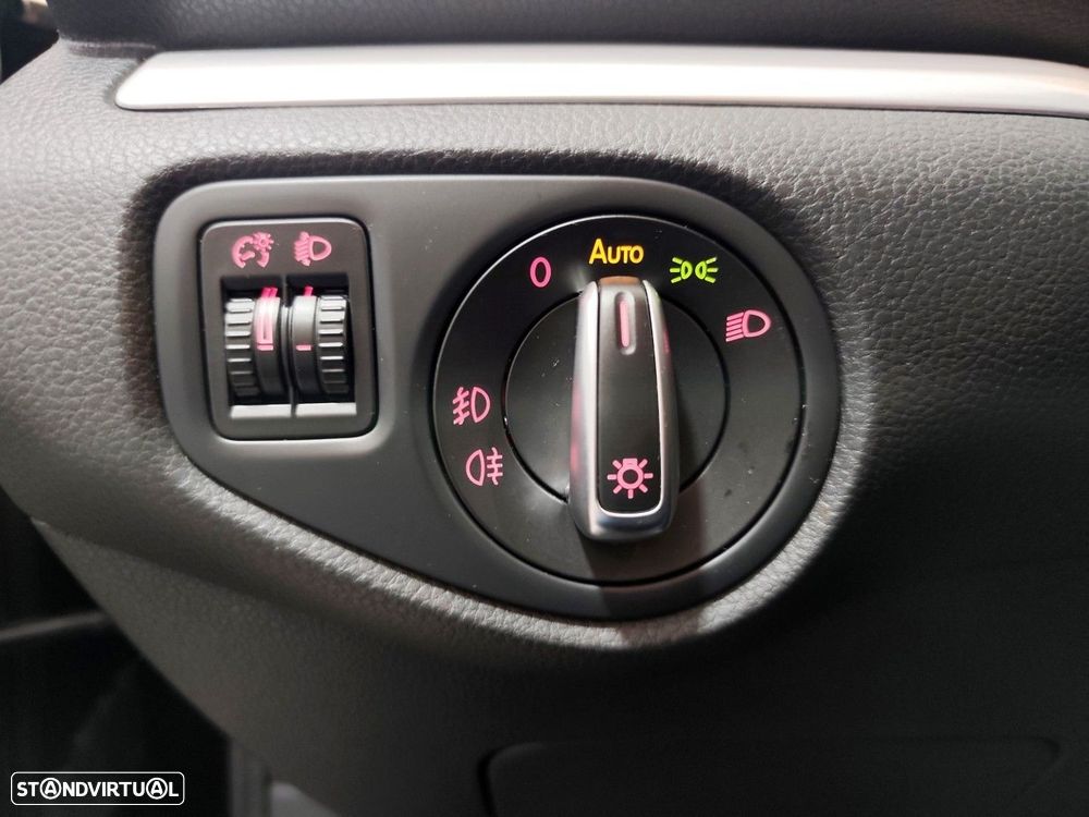 VW Sharan 2.0 TDI Blue Confortline DSG - 35