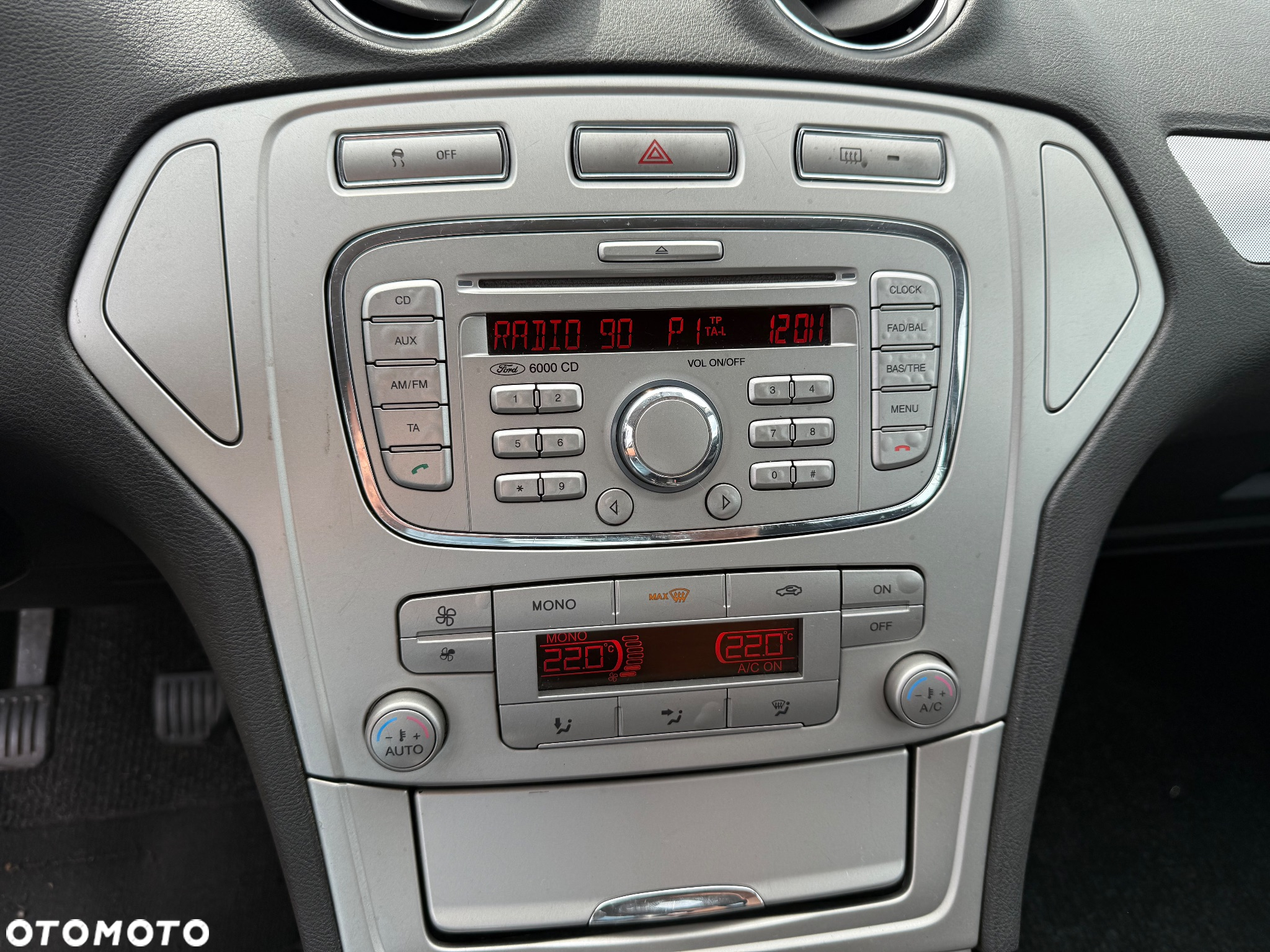 Ford Mondeo 2.0 TDCi Silver X - 14