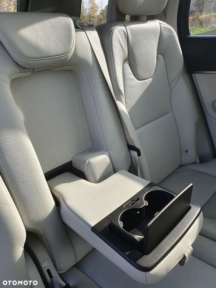 Volvo XC 90 T6 GPF AWD Momentum - 12