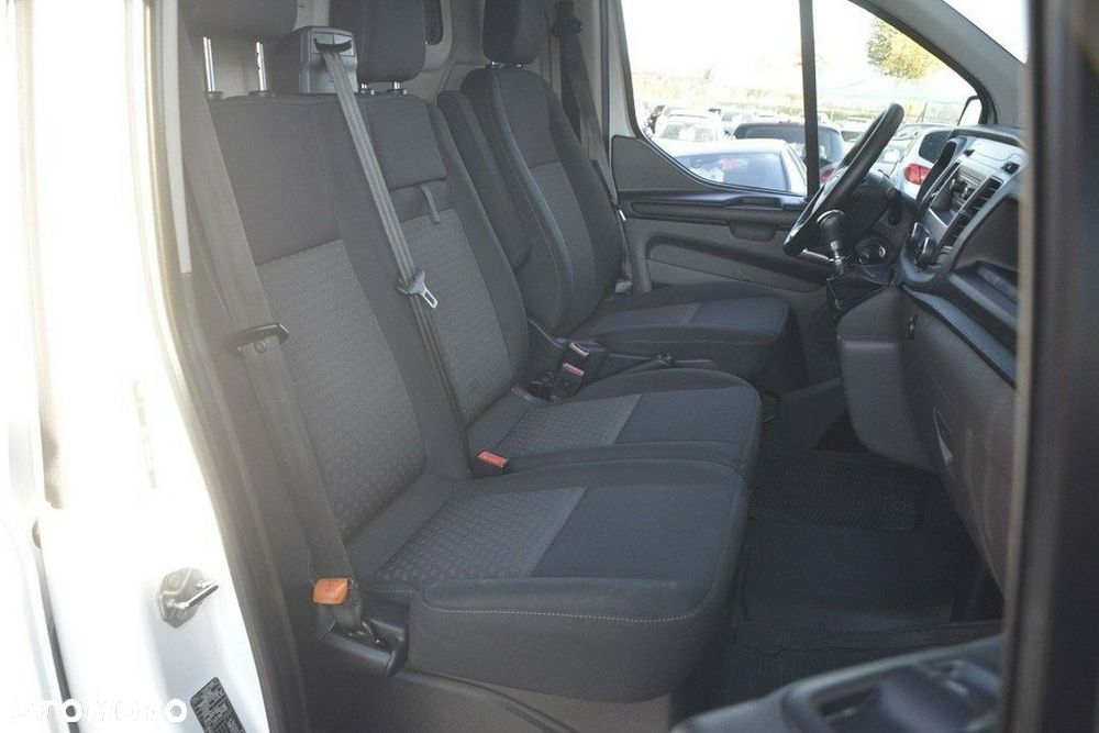 Ford Transit Custom - 19
