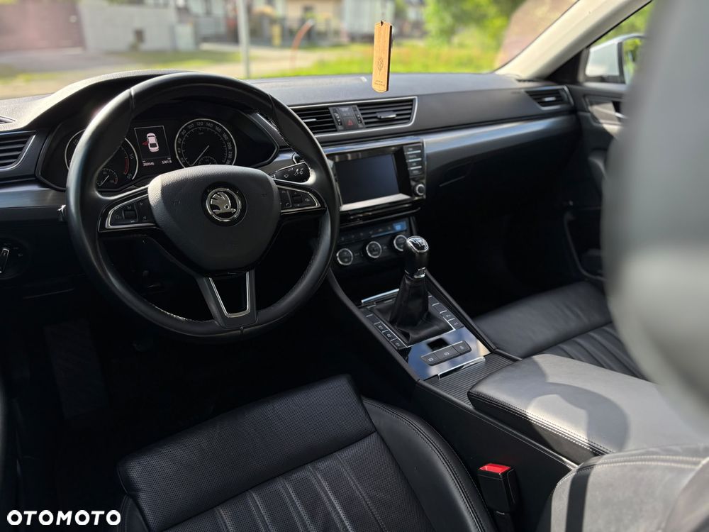 Skoda Superb 2.0 TDI Style - 22