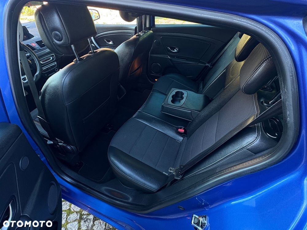 Renault Megane TCe 180 GT - 21