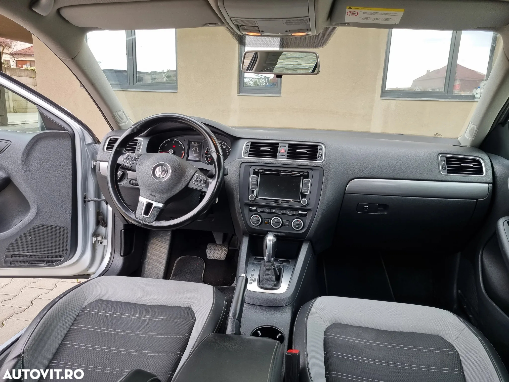 Volkswagen Jetta 2.0 TDI CR DPF DSG Highline - 8
