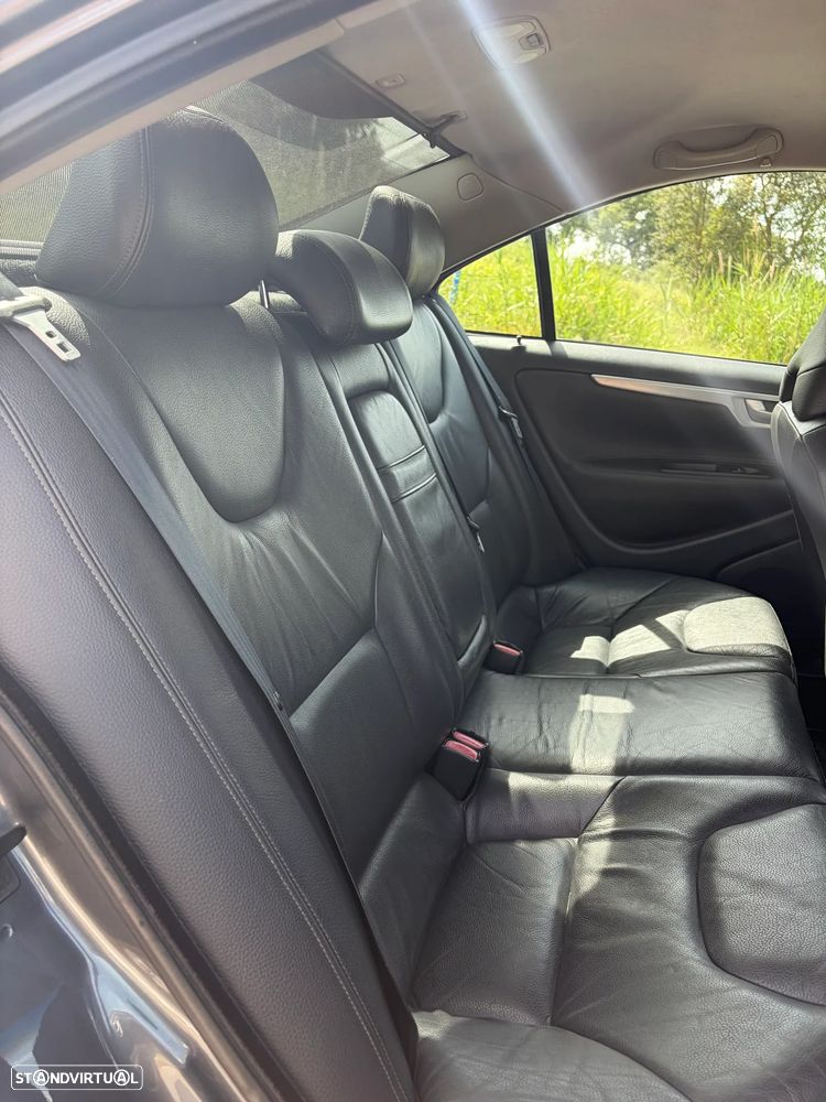 Volvo S60 2.4 D5 Nivel 2 - 14