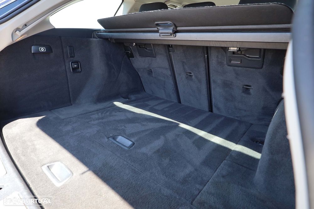 BMW 320 d ED Line Luxury Auto - 31