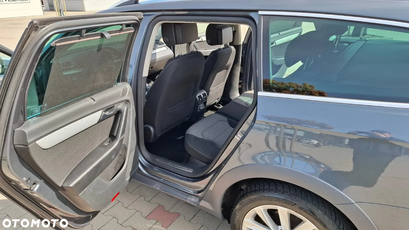 Volkswagen Passat 2.0 TDI Perfectline R-Style DSG - 5