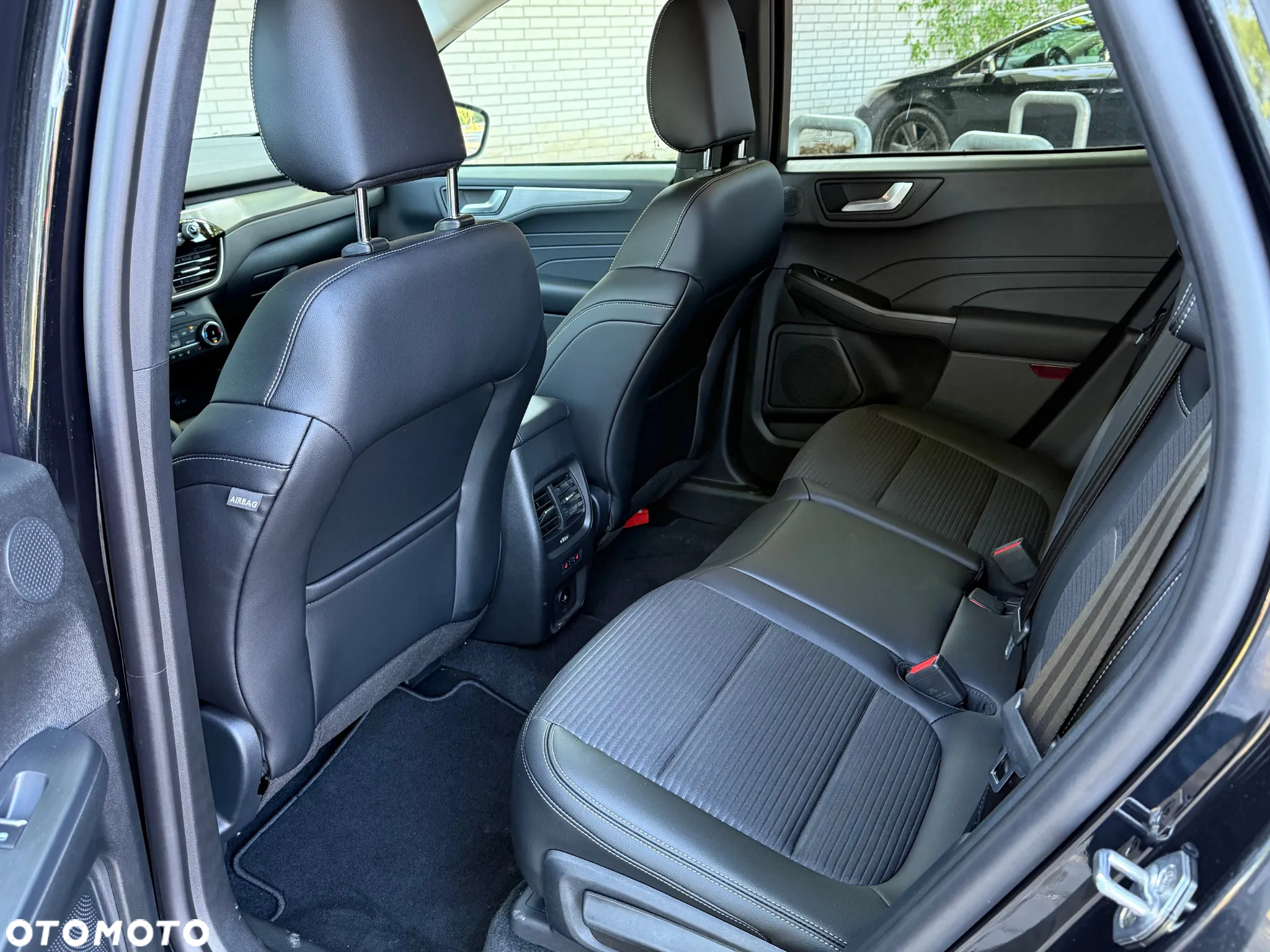 Ford Kuga 2.5 FHEV FWD Titanium X - 9
