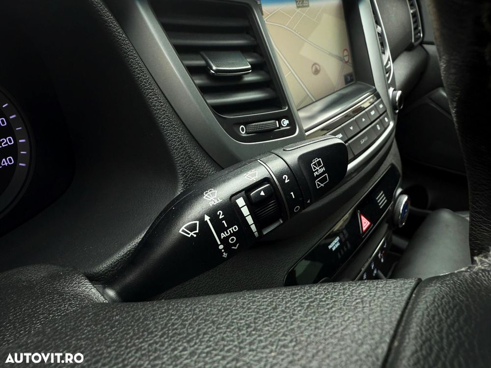 Hyundai Tucson 2.0 CRDI 4WD Automatik Style - 25