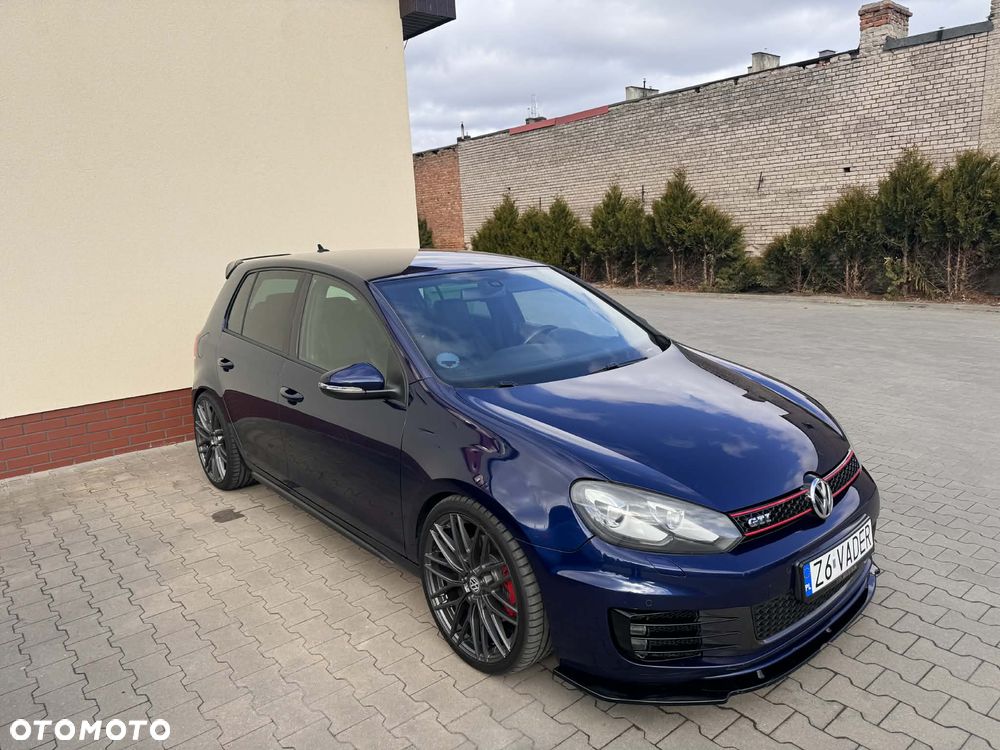 Volkswagen Golf - 10