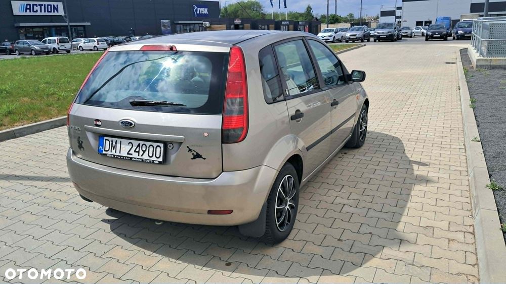 Ford Fiesta 1.4 Ghia - 5