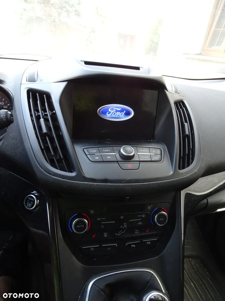 Ford Kuga - 8