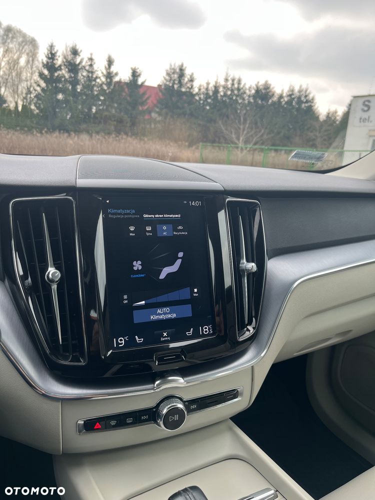 Volvo XC 60 B4 D Momentum Pro - 13