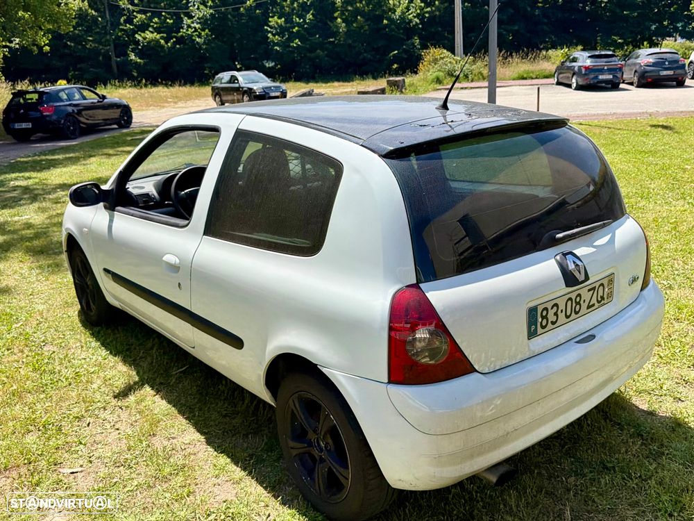 Renault Clio - 35