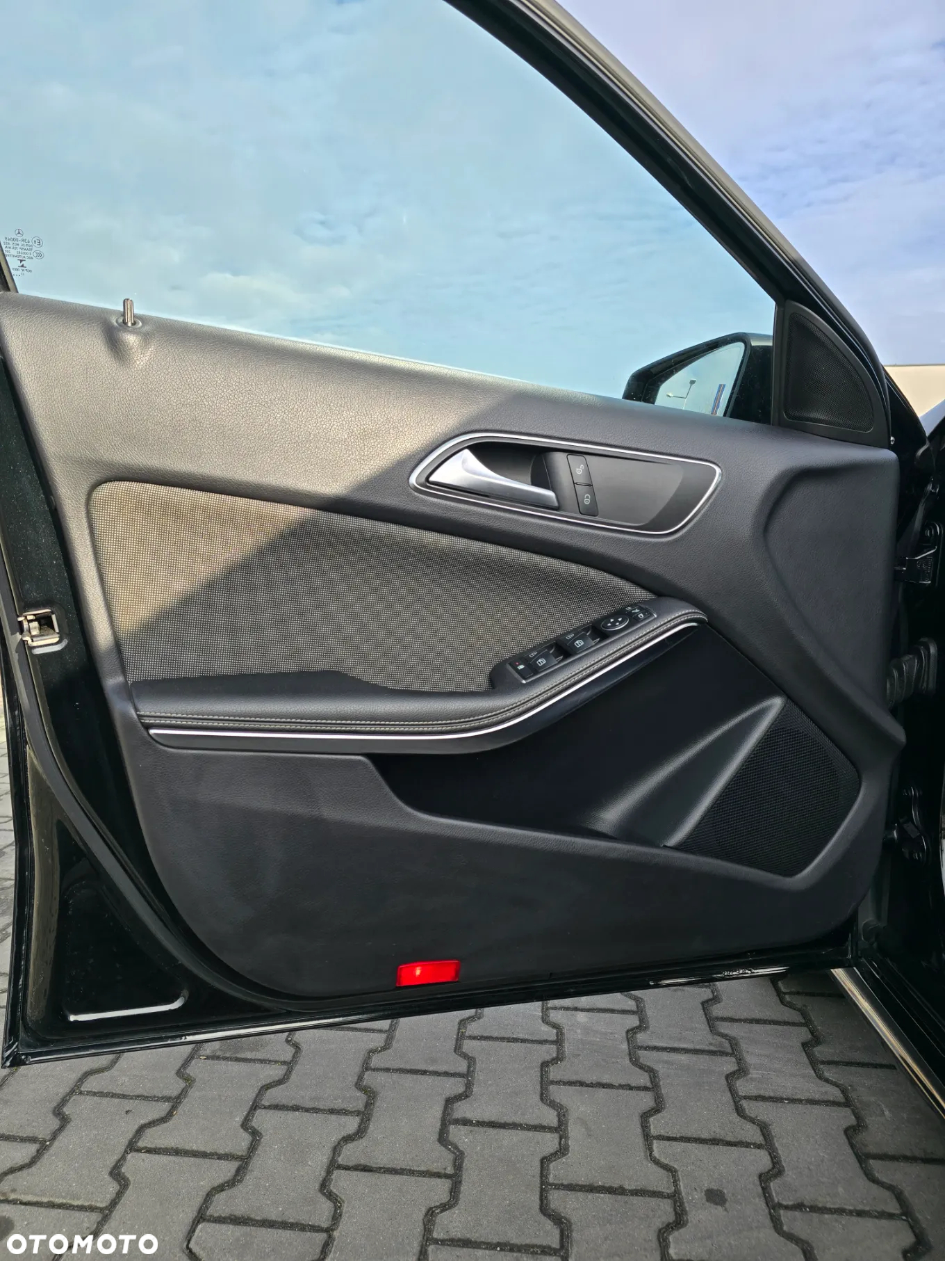 Mercedes-Benz Klasa A 180 BlueEfficiency Edition - 17