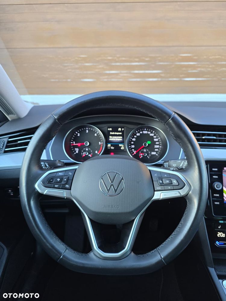 Volkswagen Passat Variant 2.0 TDI SCR Comfortline DSG - 20