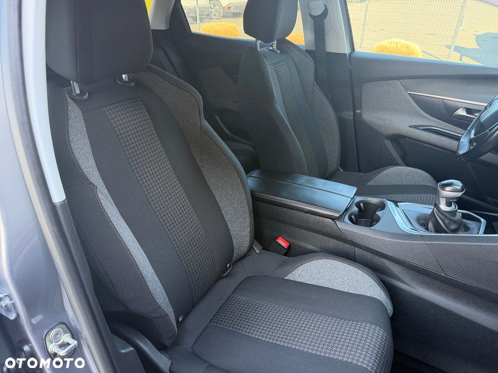Peugeot 3008 - 17