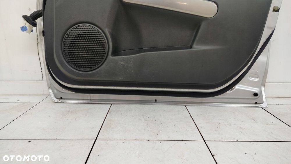 MAZDA 2 DE 5D 07R- DRZWI PRAWE PRZEDNIE PRAWY PRZÓD 22V - 8