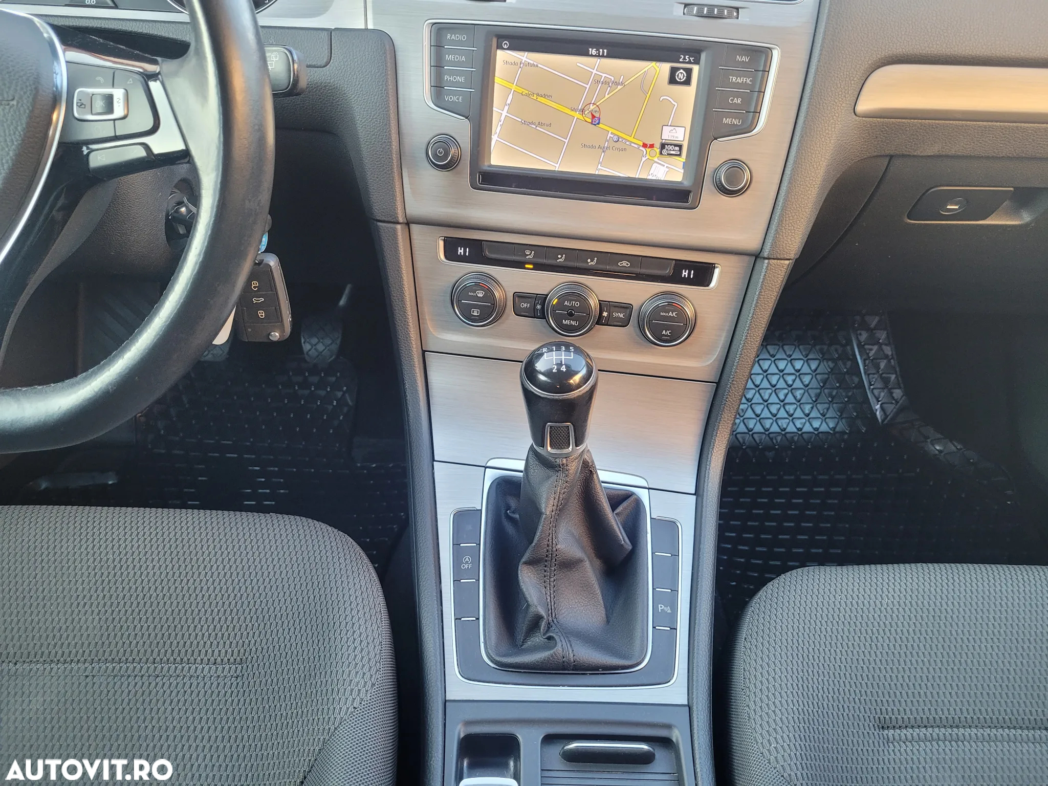 Volkswagen Golf Variant 1.6 TDI BlueMotion Technology Comfortline - 15