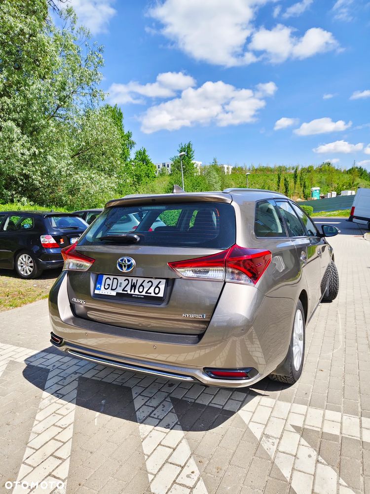 Toyota Auris Hybrid 135 Prestige - 10