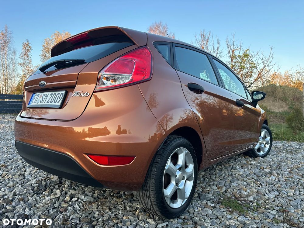 Ford Fiesta 1.25 Ambiente EU5 - 26