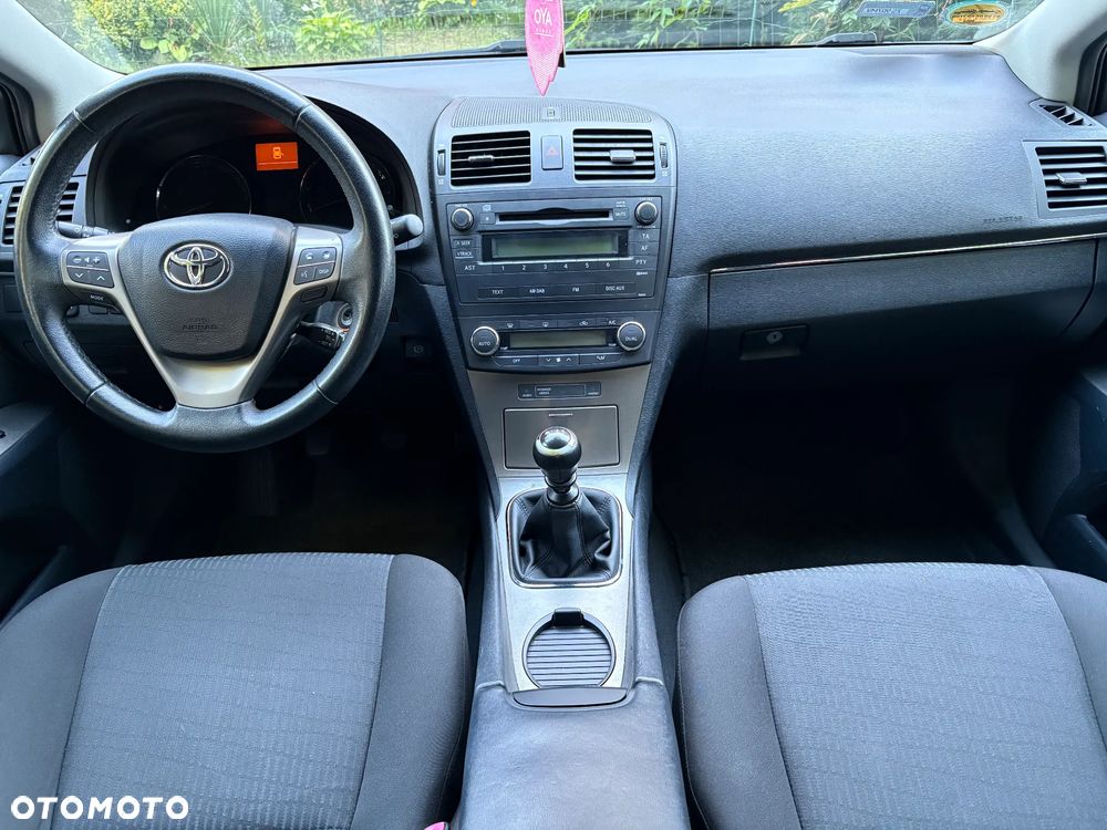 Toyota Avensis 1.8 Luna - 6