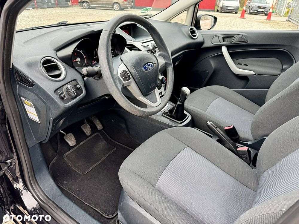 Ford Fiesta - 10