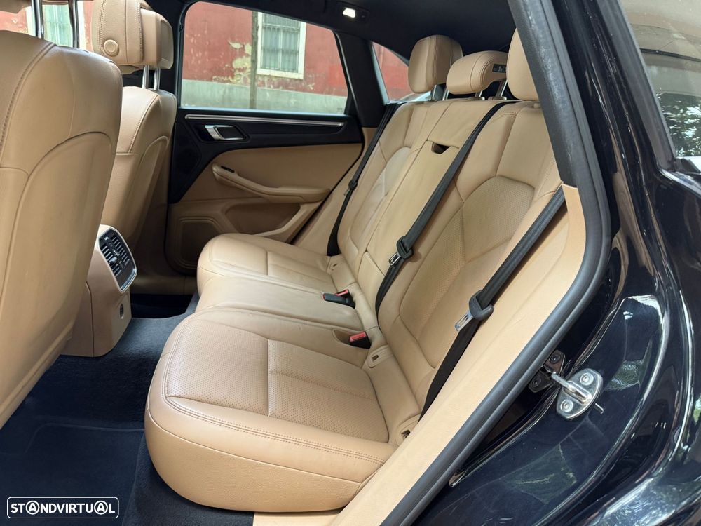 Porsche Macan - 13