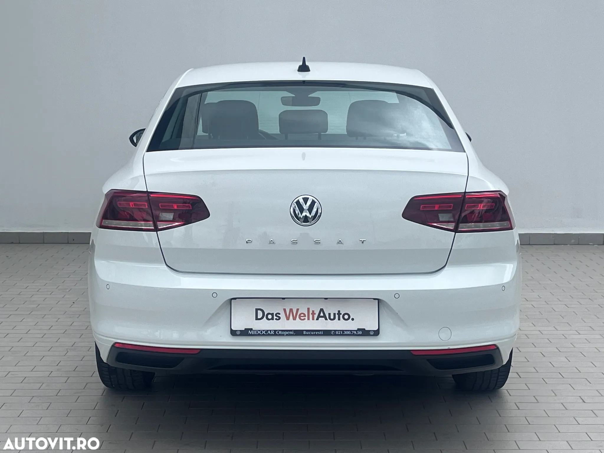 Volkswagen Passat 1.6 TDI DSG Comfortline - 5
