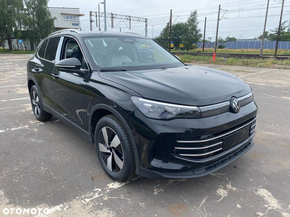Volkswagen Tiguan - 4