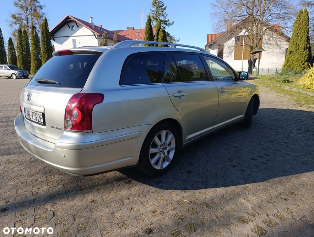 Toyota Avensis 1.8 VVT-i Sol - 14