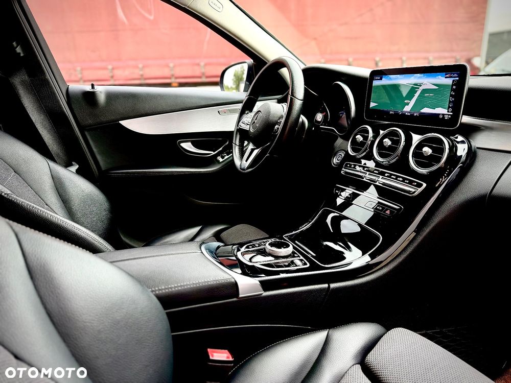 Mercedes-Benz Klasa C 200 d 9G-TRONIC Avantgarde - 6