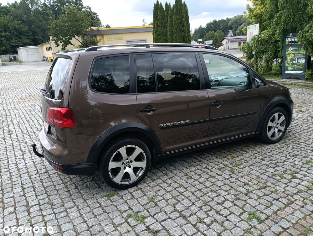 Volkswagen Touran 2.0 TDI DPF Cross - 3