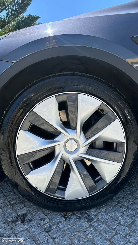 Tesla Model Y Long Range Tração Integral - 21