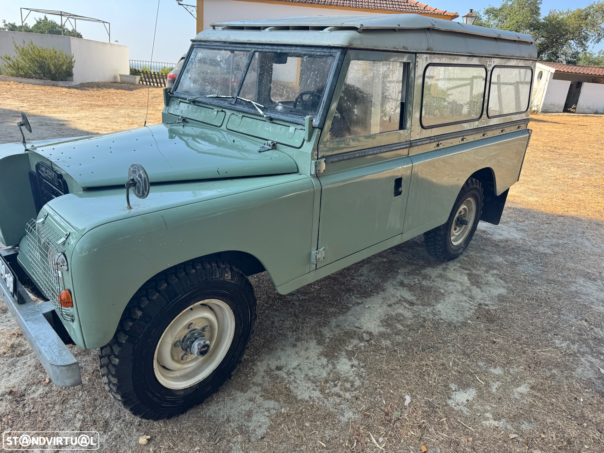 Land Rover 90 - 15