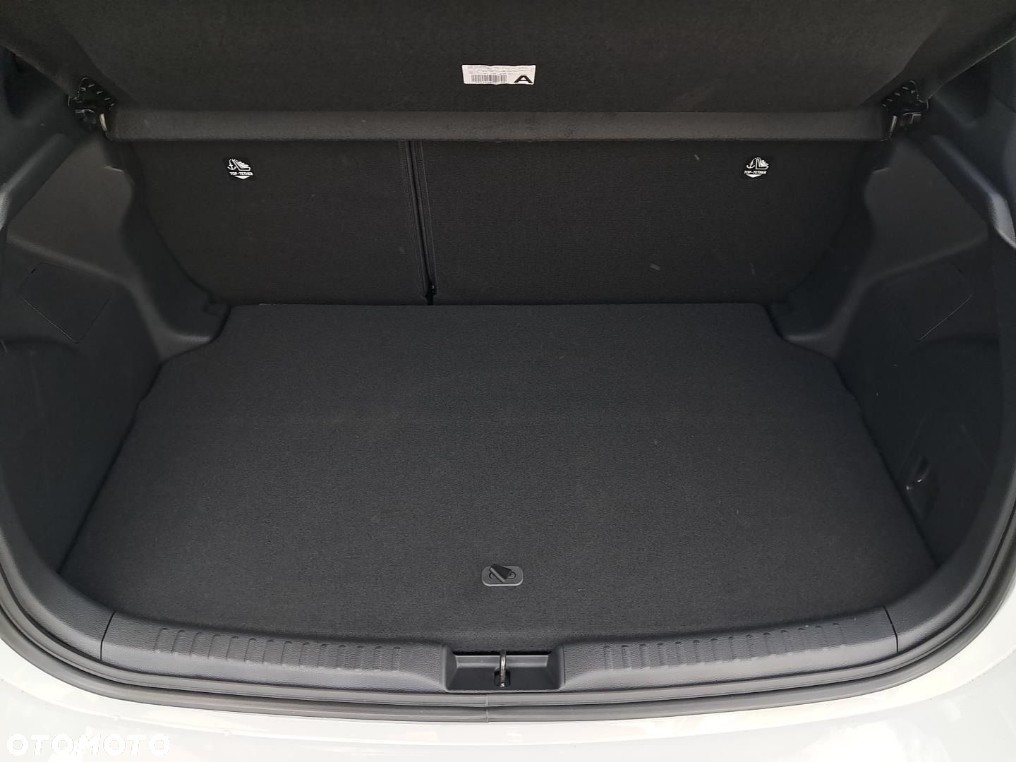Toyota Yaris Hybrid 1.5 GR Sport - 12