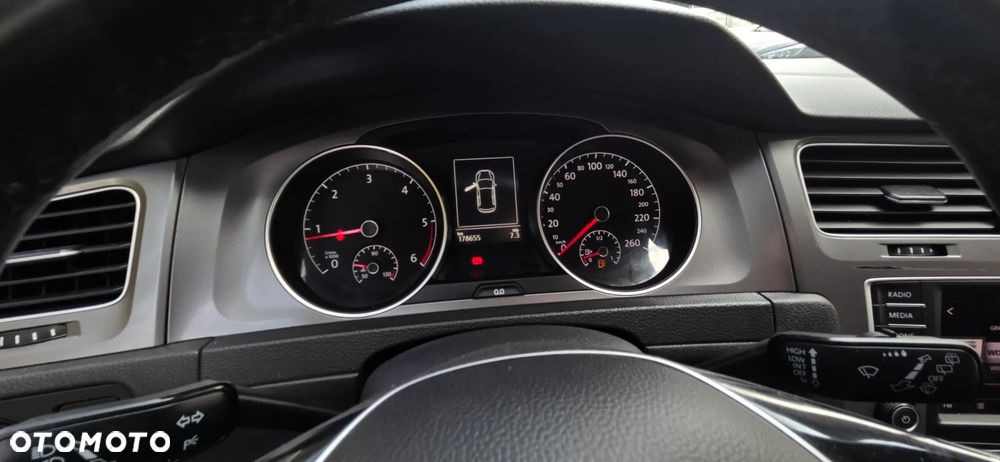 Volkswagen Golf 1.6 TDI BMT Highline - 28