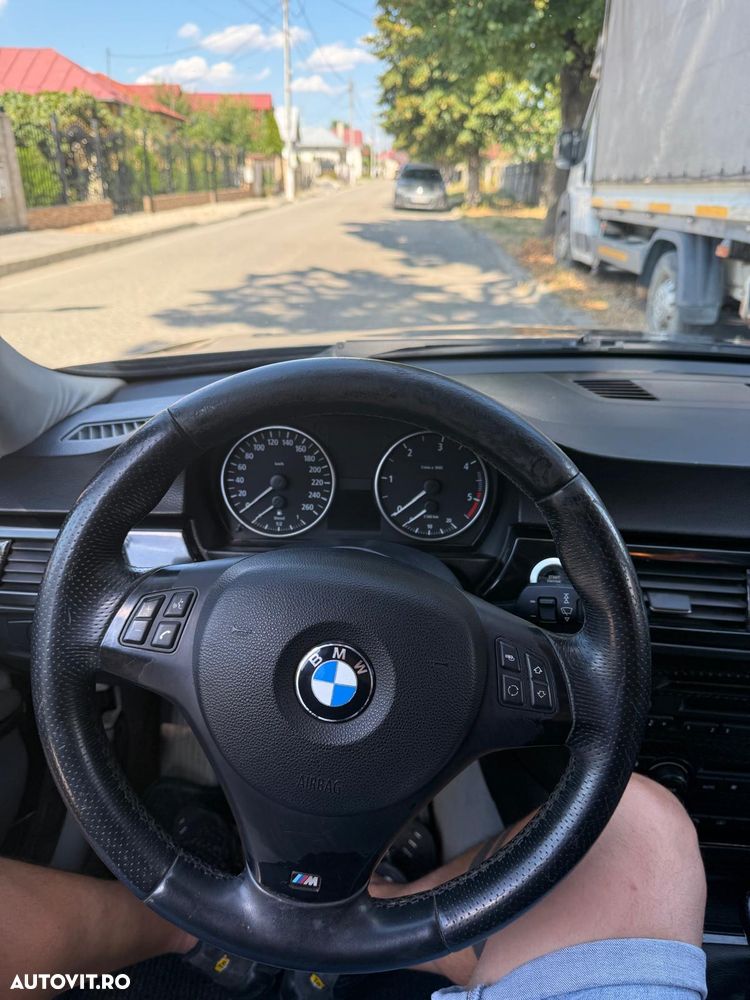 BMW Seria 3 320d - 8