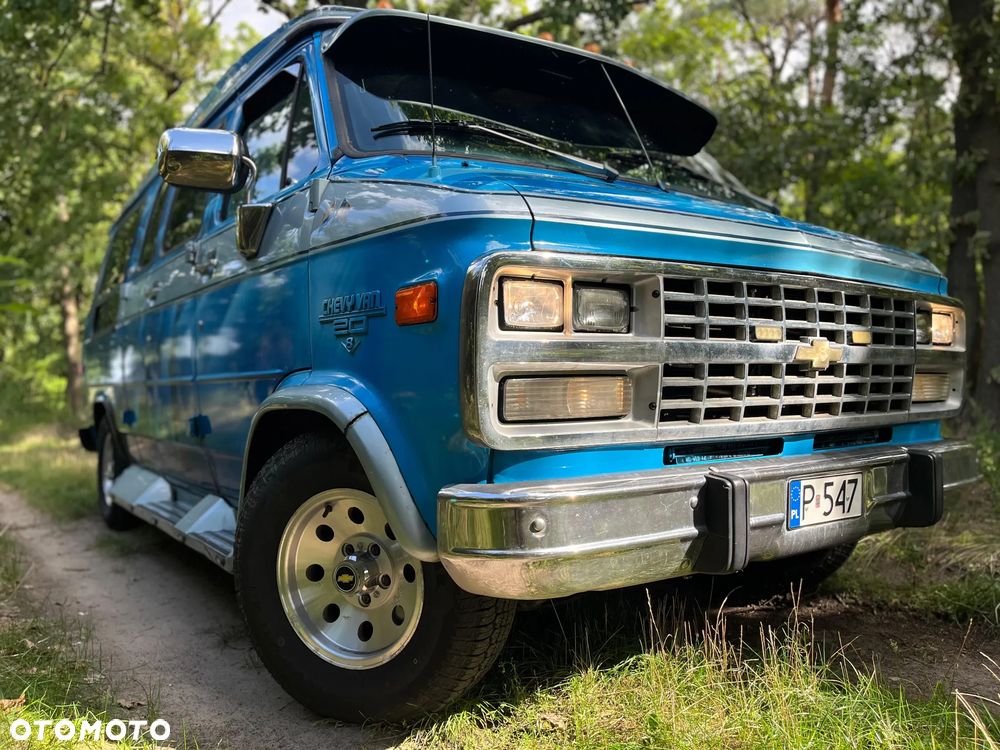 Chevrolet Chevy Van - 1