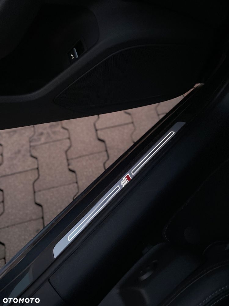 Audi A4 Avant 2.0 TDI Quattro S tronic - 27