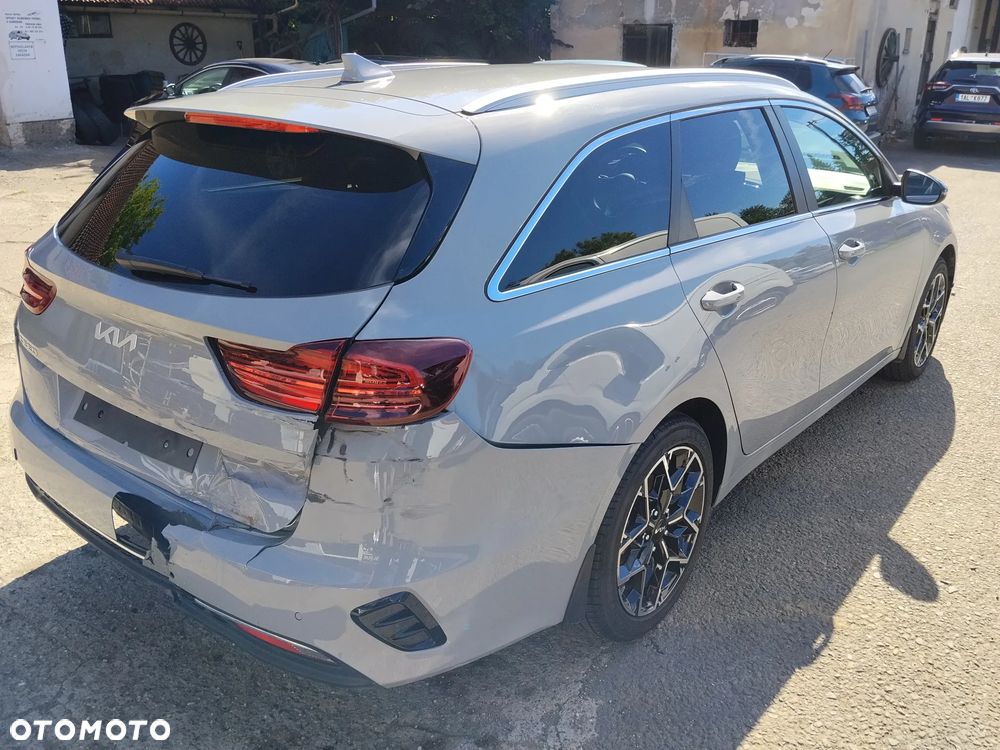 Kia Ceed - 4