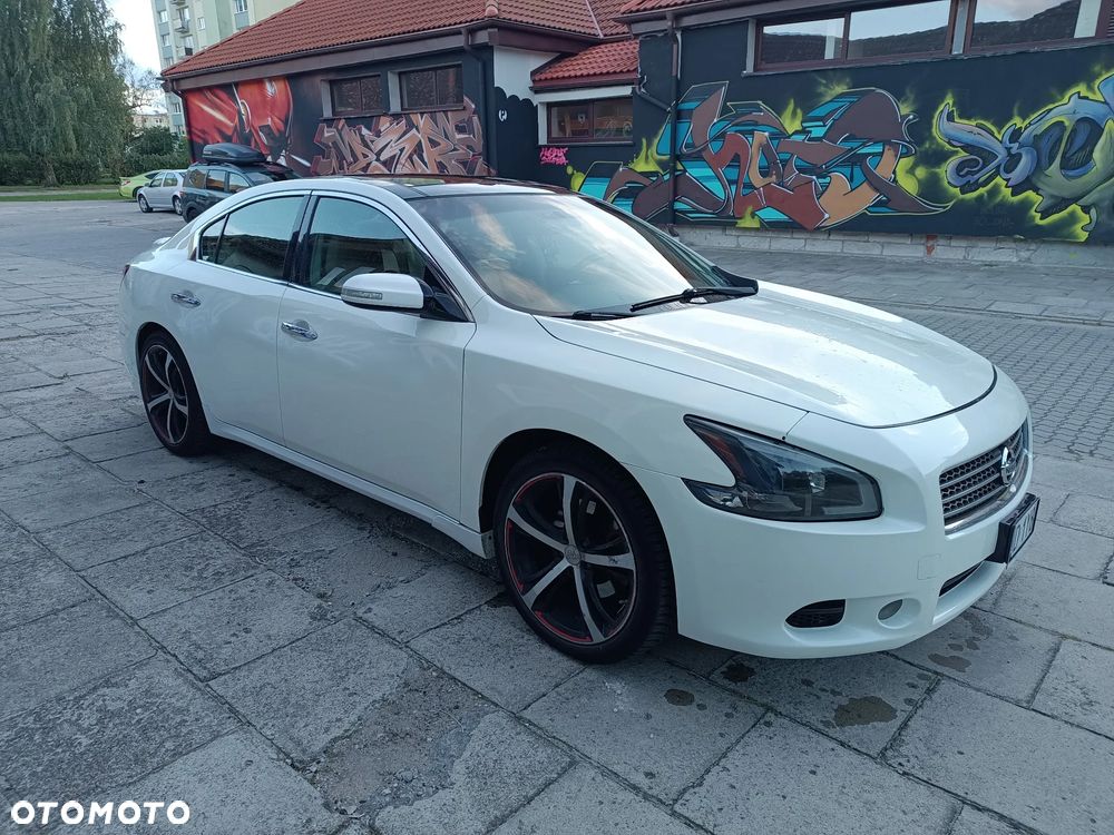 Nissan Maxima - 12
