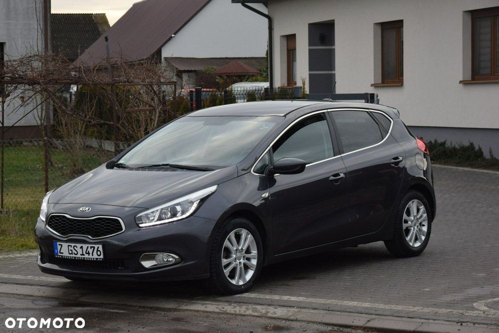 Kia Ceed - 4
