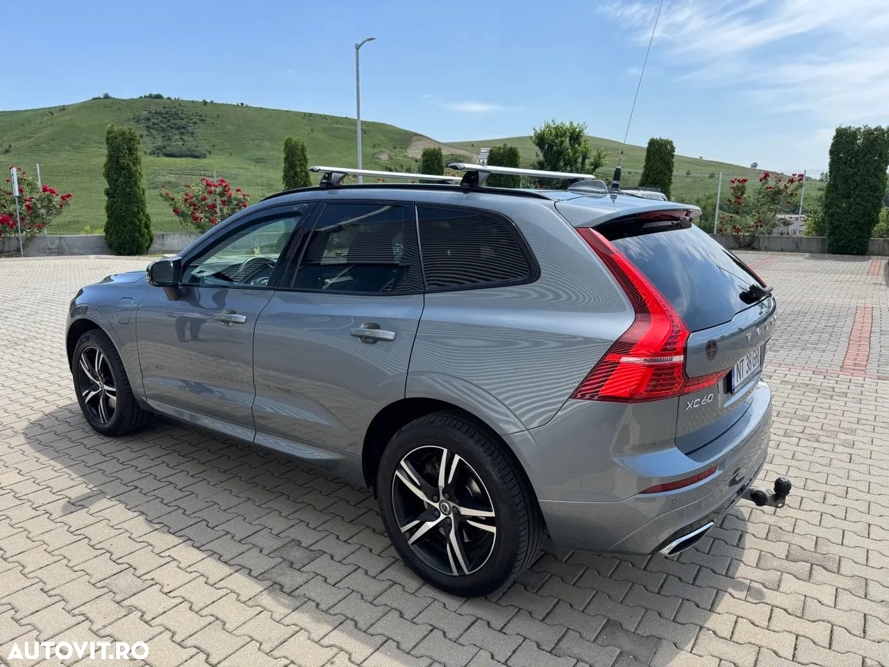 Volvo XC 60 T8 Twin Engine AWD Geartronic Momentum - 2