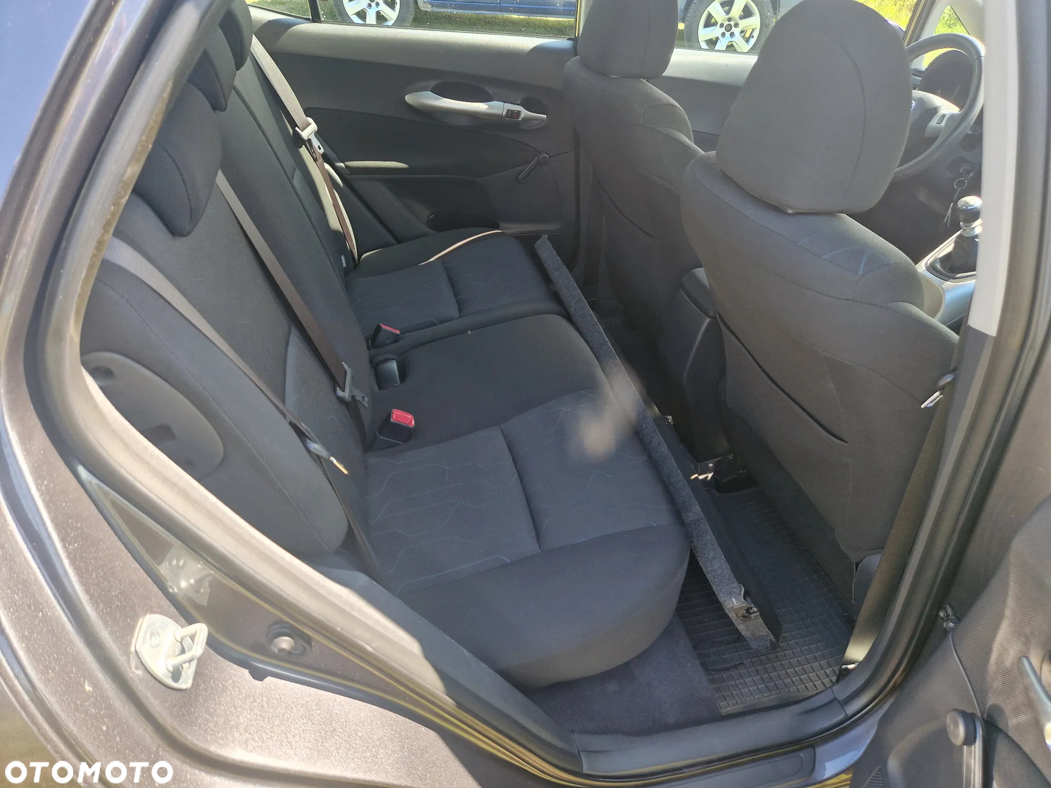 Toyota Auris 1.33 VVT-i Premium Comfort - 9