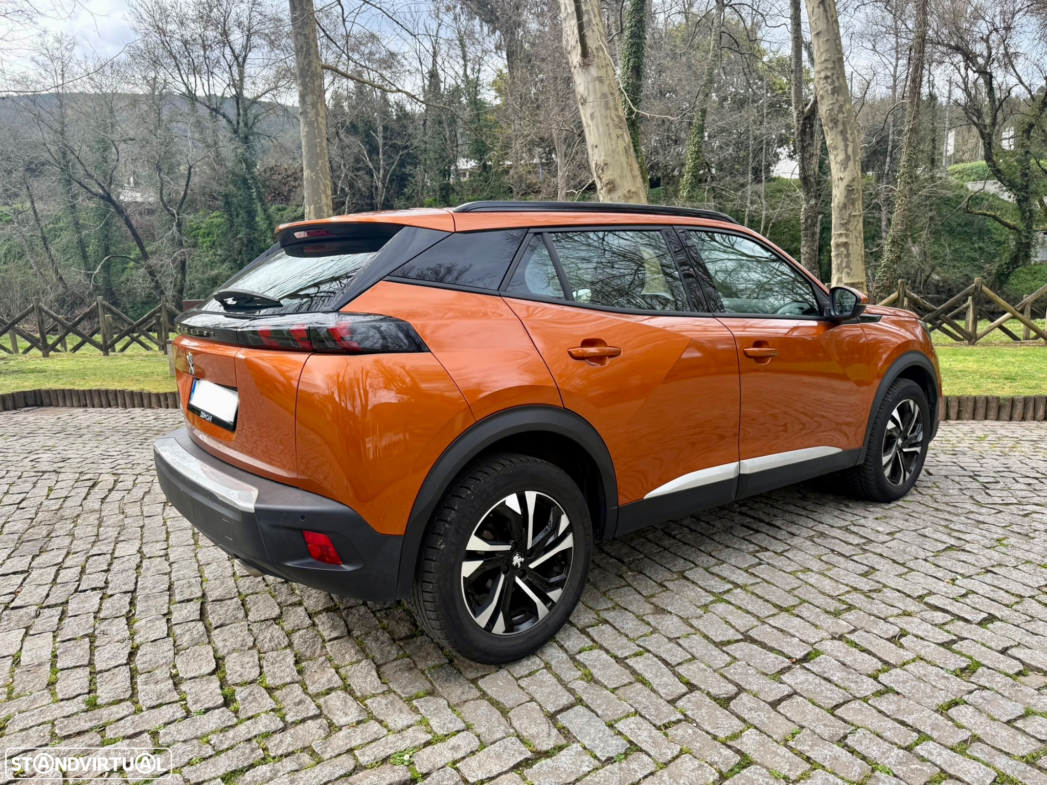 Peugeot 2008 1.5 BlueHDi Allure EAT6 - 4