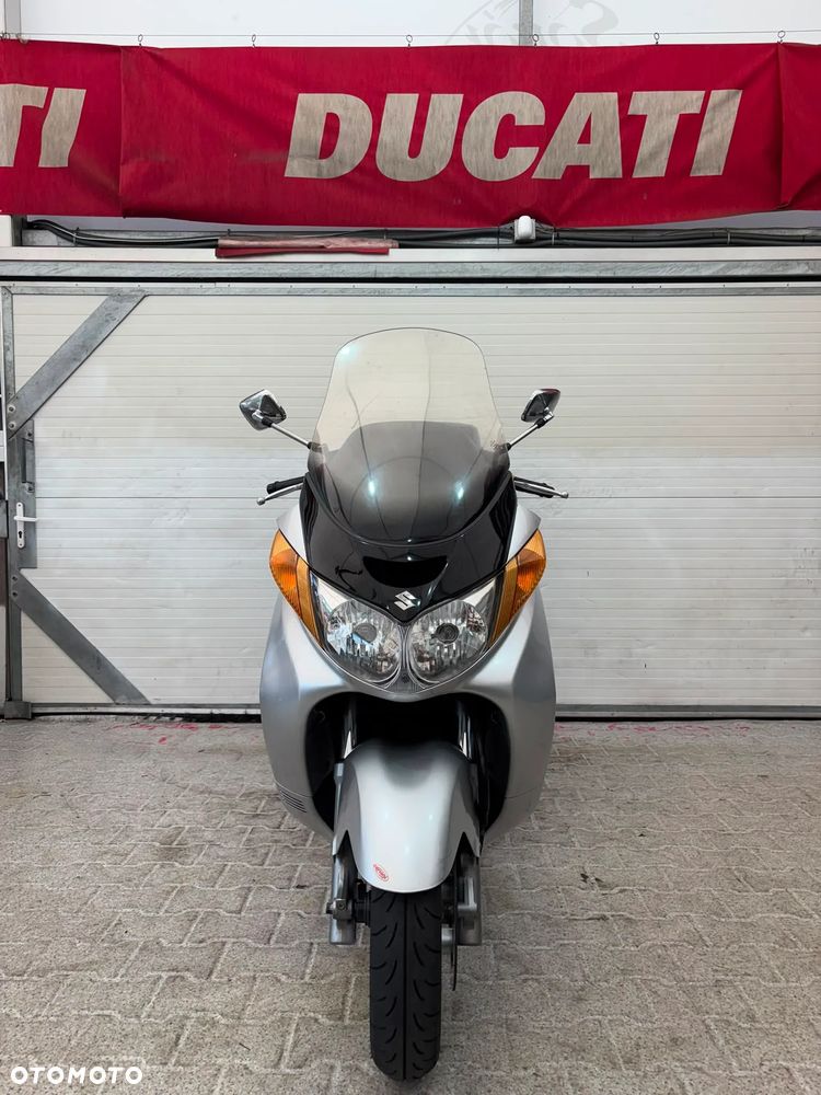 Suzuki Burgman - 28