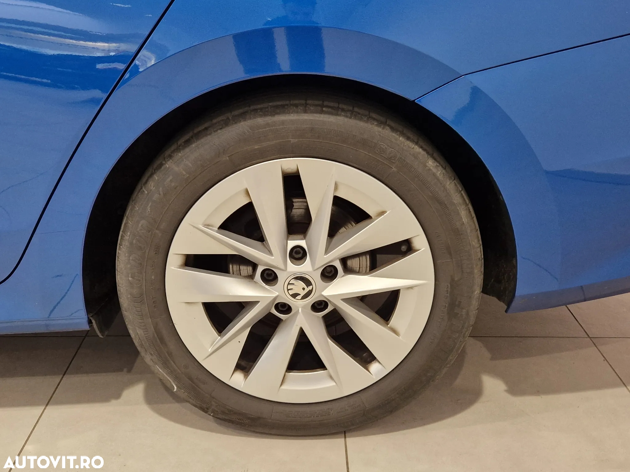 Skoda Octavia Combi 2.0 TDI DSG Style - 10